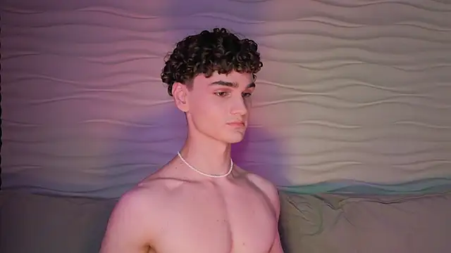 adam 21cm   online show from September 17, 2025, 3:24 pm