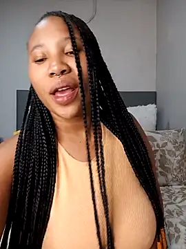 Snapshot of DrippinCaramelCutie chatting on May 5, 2026, 9:45 pm DrippinCaramelCutie online show from May 5, 2026, 9:45 pm