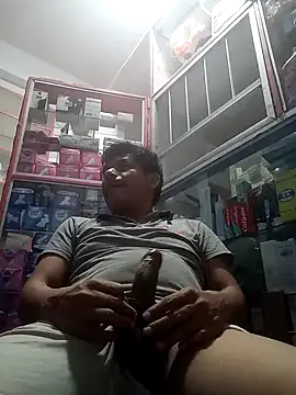 Snapshot of activo202 chatting on November 15, 2025, 6:44 am activo202 online show from November 15, 2025, 6:44 am