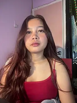 Snapshot of ursweet_babygirl chatting on April 6, 2026, 4:19 pm ursweet babygirl online show from April 6, 2026, 4:19 pm
