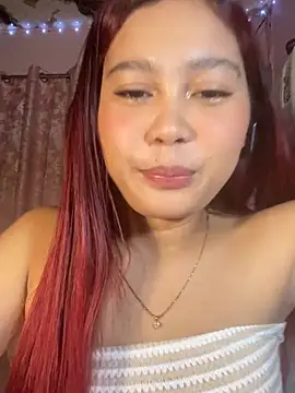 Snapshot of ursweet_babygirl chatting on July 17, 2026, 5:29 pm ursweet babygirl online show from July 17, 2026, 5:29 pm