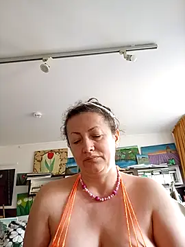 MariaAnaSunshine online show from September 27, 2025, 1:38 pm