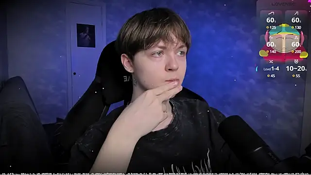 charonbaby1 online show from December 10, 2024, 7:22 pm