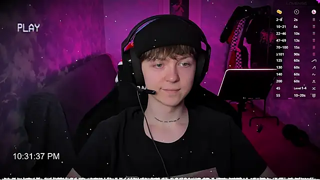 charonbaby1 online show from December 28, 2024, 7:33 pm