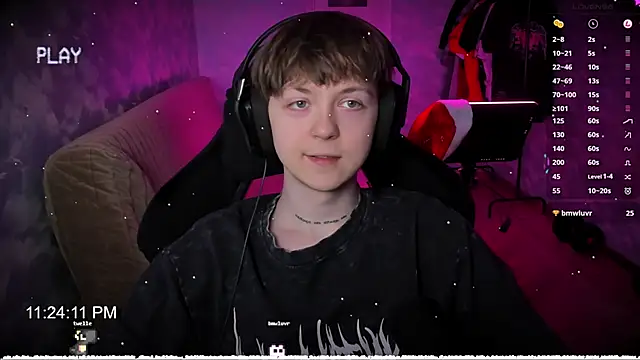 charonbaby1 online show from December 30, 2024, 8:25 pm