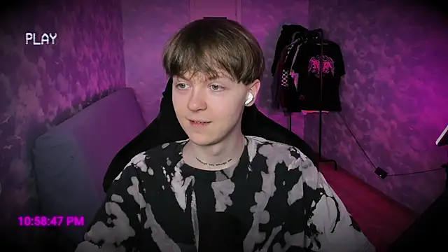 charonbaby1 online show from February 19, 2025, 7:59 pm