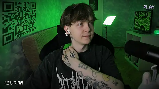 charonbaby1 online show from November 20, 2025, 10:31 pm