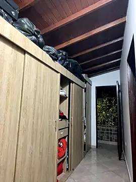 Snapshot of zoe_roux21 chatting on October 25, 2025, 3:14 am zoe roux21 online show from October 25, 2025, 3:14 am