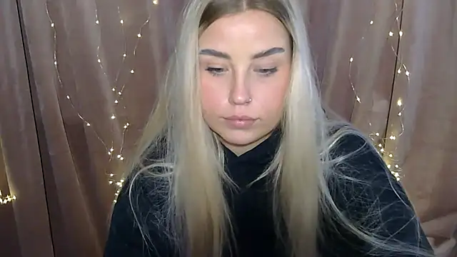 KristyHoney online show from December 16, 2024, 10:50 am