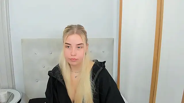 KristyHoney online show from March 16, 2025, 9:16 am