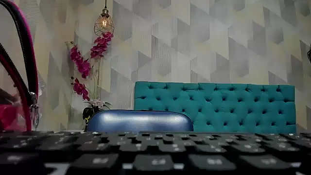 AnnieSoul online show from November 10, 2025, 3:22 pm