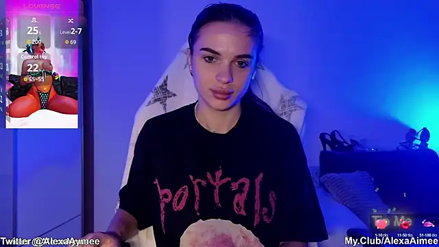 AlexaAimee online show from November 9, 2025, 9:40 am