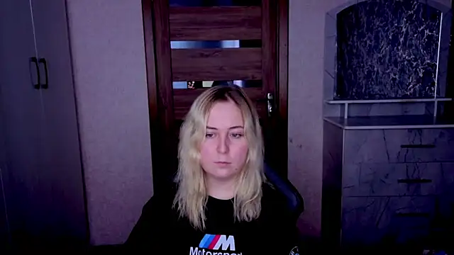 Kristy-Max online show from June 3, 2026, 11:10 pm