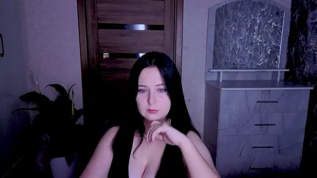 Snapshot of Kristy-Max chatting on July 15, 2026, 8:47 pm Kristy-Max online show from July 15, 2026, 8:47 pm