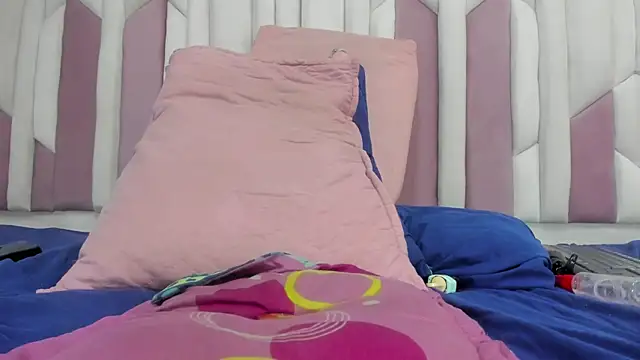 Snapshot of fer_dz chatting on February 11, 2025, 3:18 pm fer dz online show from February 11, 2025, 3:18 pm