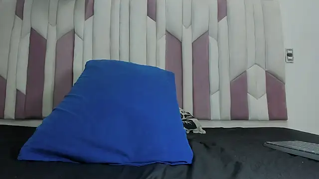 Snapshot of fer_dz chatting on February 13, 2025, 12:00 pm fer dz online show from February 13, 2025, 12:00 pm