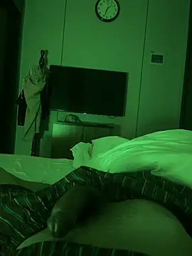 CM100412 online show from March 27, 2026, 5:35 am