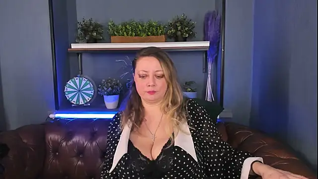 JesiaFoxi online show from January 13, 2025, 11:41 am