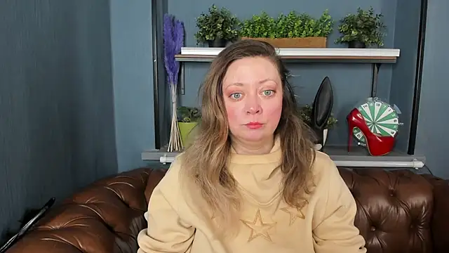 JesiaFoxi online show from February 4, 2025, 12:33 pm