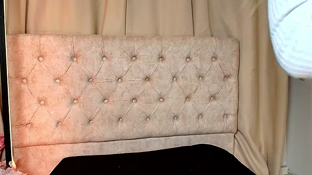 ashleyvalirya online show from March 15, 2025, 3:40 am