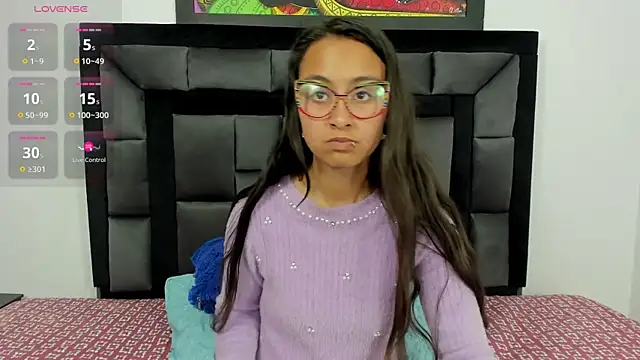 Snapshot of tatiana_valencia chatting on January 4, 2025, 4:00 pm tatiana valencia online show from January 4, 2025, 4:00 pm