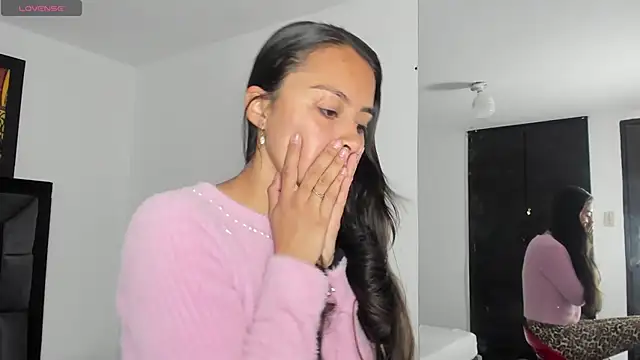 Snapshot of tatiana_valencia chatting on January 31, 2025, 12:29 pm tatiana valencia online show from January 31, 2025, 12:29 pm