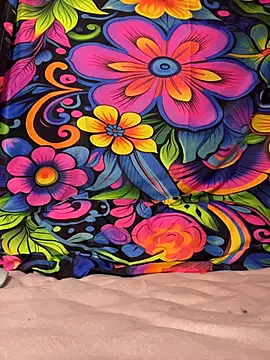 xMirana  online show from December 20, 2025, 12:45 pm