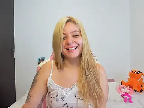 Snapshot of saori_9b chatting on January 5, 2025, 3:23 pm saori 9b online show from January 5, 2025, 3:23 pm