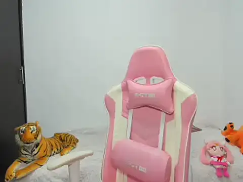 Snapshot of saori_9b chatting on February 3, 2025, 10:21 pm saori 9b online show from February 3, 2025, 10:21 pm