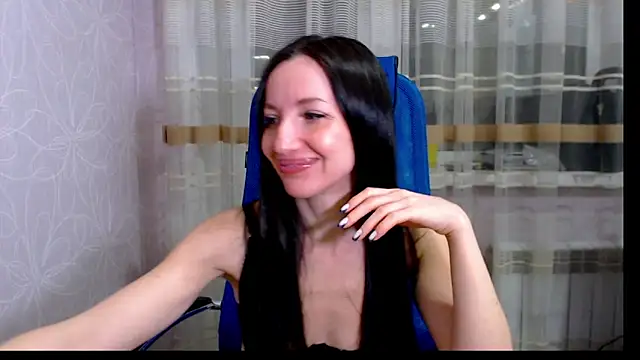 Snapshot of RailyMellow chatting on January 25, 2025, 8:42 pm RailyMellow online show from January 25, 2025, 8:42 pm