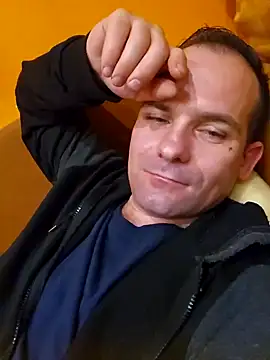 Snapshot of Tonojenej chatting on January 10, 2025, 9:42 pm Tonojenej online show from January 10, 2025, 9:42 pm