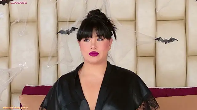 Alexa Miss online show from October 4, 2025, 7:01 pm