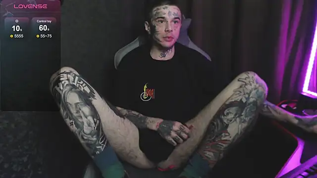 Snapshot of lonelycrystal chatting on January 10, 2025, 5:24 pm lonelycrystal online show from January 10, 2025, 5:24 pm