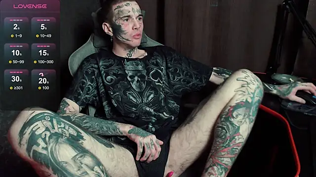 Snapshot of lonelycrystal chatting on November 6, 2025, 8:32 pm lonelycrystal online show from November 6, 2025, 8:32 pm