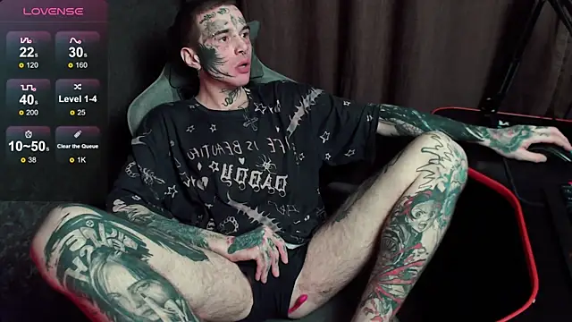 Snapshot of lonelycrystal chatting on November 14, 2025, 4:06 pm lonelycrystal online show from November 14, 2025, 4:06 pm