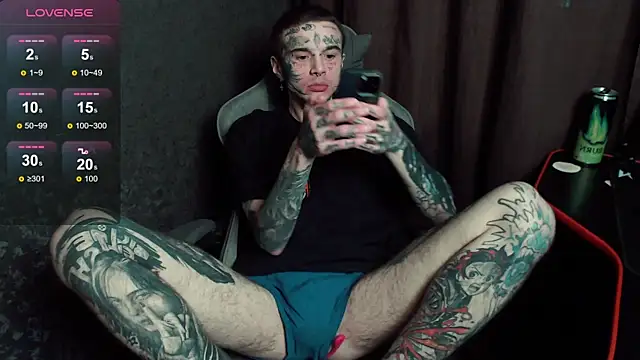 Snapshot of lonelycrystal chatting on November 30, 2025, 3:05 pm lonelycrystal online show from November 30, 2025, 3:05 pm