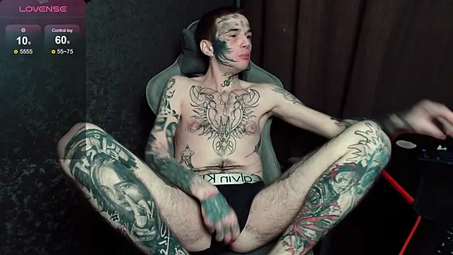 Snapshot of lonelycrystal chatting on December 1, 2025, 4:01 pm lonelycrystal online show from December 1, 2025, 4:01 pm