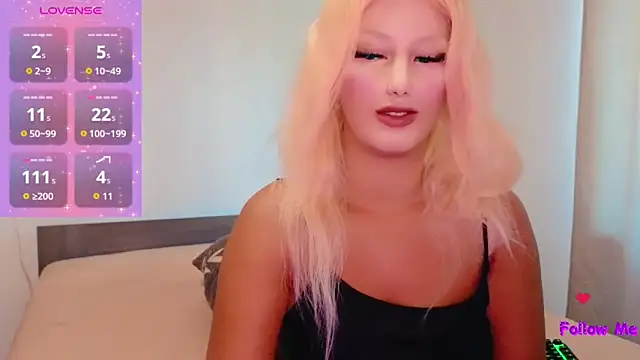 rosebelle11111 online show from June 19, 2026, 6:07 am
