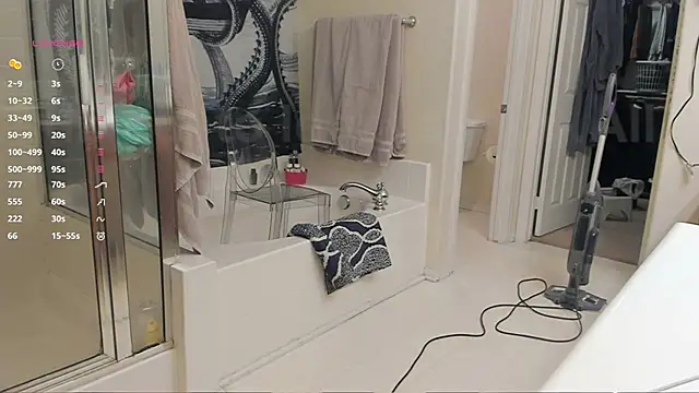 Peaches N Kreme online show from February 15, 2025, 3:42 am