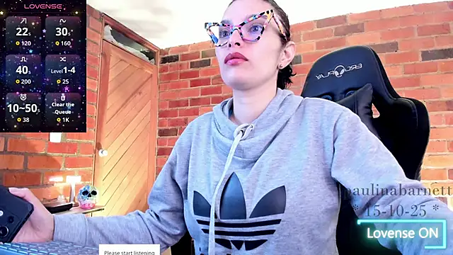 paulinabarnett- online show from October 15, 2025, 2:50 pm