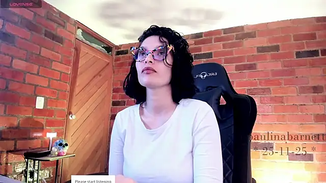 paulinabarnett- online show from November 26, 2025, 2:12 am