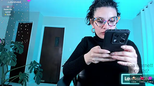 Snapshot of paulinabarnett- chatting on May 19, 2026, 2:51 am paulinabarnett- online show from May 19, 2026, 2:51 am