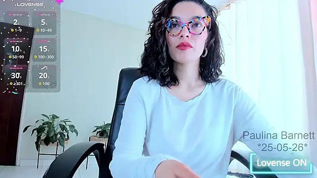 Snapshot of paulinabarnett- chatting on May 25, 2026, 4:13 pm paulinabarnett- online show from May 25, 2026, 4:13 pm