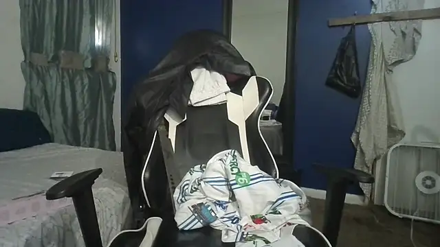 Snapshot of hotNReady6969 chatting on March 11, 2025, 8:31 pm hotNReady6969 online show from March 11, 2025, 8:31 pm