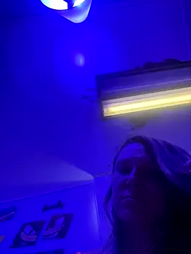 Snapshot of hotNReady6969 chatting on September 23, 2025, 9:40 pm hotNReady6969 online show from September 23, 2025, 9:40 pm