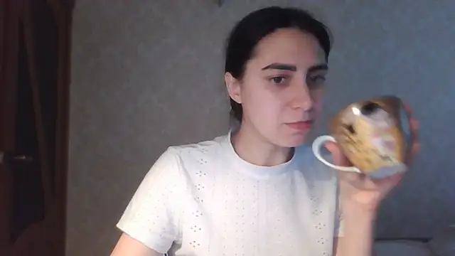 Snapshot of Kashtanka_ chatting on May 11, 2026, 6:08 am Kashtanka online show from May 11, 2026, 6:08 am