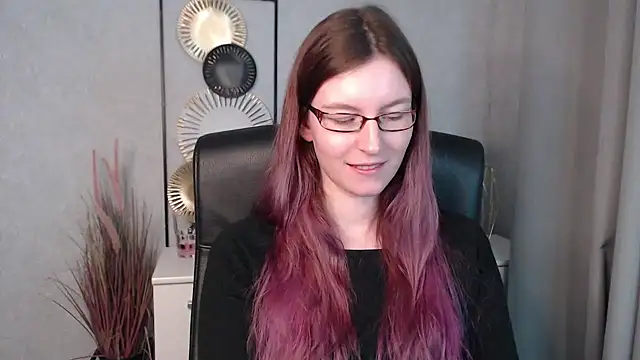 emmaxDelight online show from December 3, 2024, 10:17 am