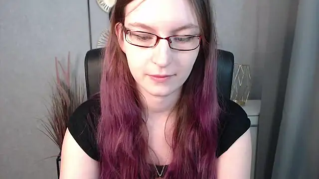 emmaxDelight online show from January 21, 2025, 11:24 am