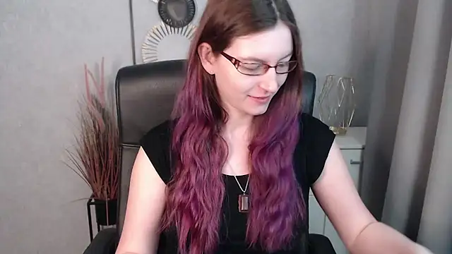 emmaxDelight online show from January 22, 2025, 6:42 am