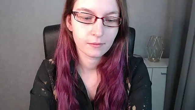 emmaxDelight online show from January 31, 2025, 10:10 am